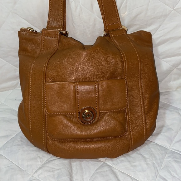 Mint Michael Kors Beautiful Soft Leather camel boho slouchy shoulder bag - Picture 3 of 16